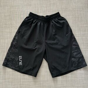 Nike Elite DriFit Basketball Shorts (Large)